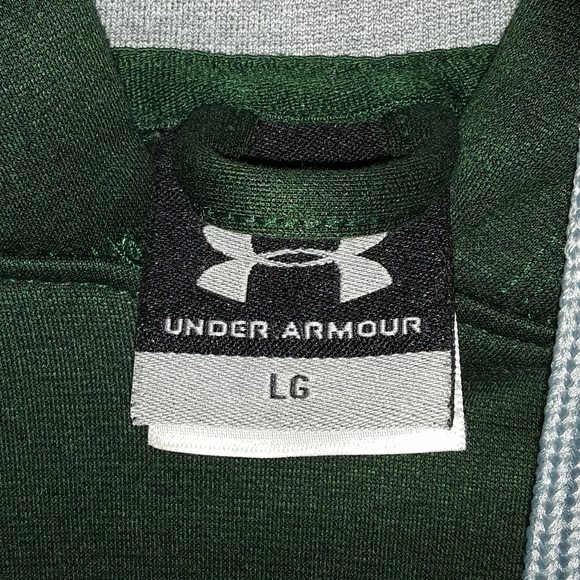 Large under armour hoodie - Picture 3 of 5